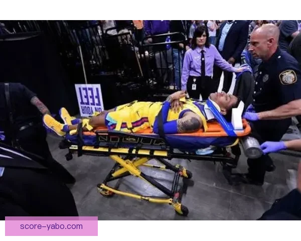 穆迪大伤登全美第一热搜 X光检查后坐轮椅离场 专家称情况堪忧